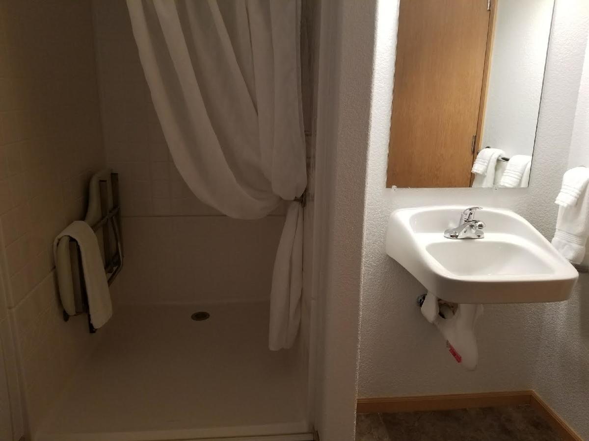 Howard'S Motel Glendo Экстерьер фото